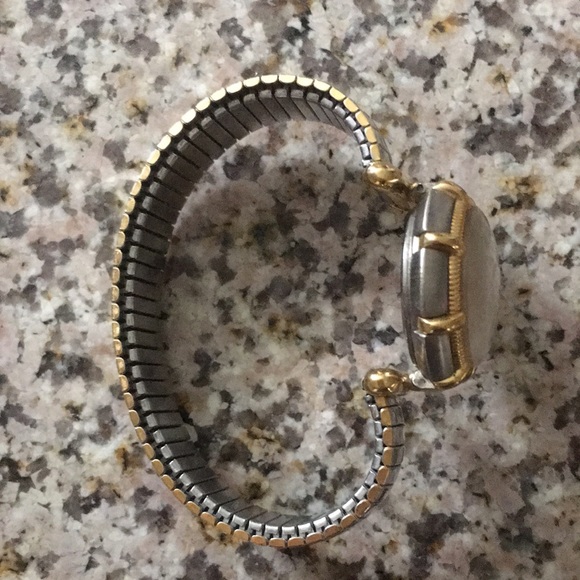 RARE 1995 Taz Looney Tunes Watch - Picture 4 of 5